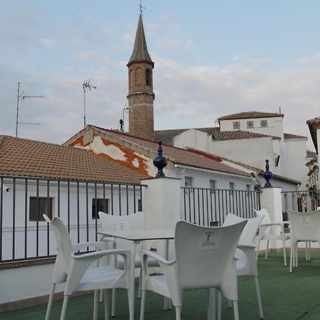 Hospedium Dlj Hostal Tematico Desde La Juderia Arjona Eksteriør billede