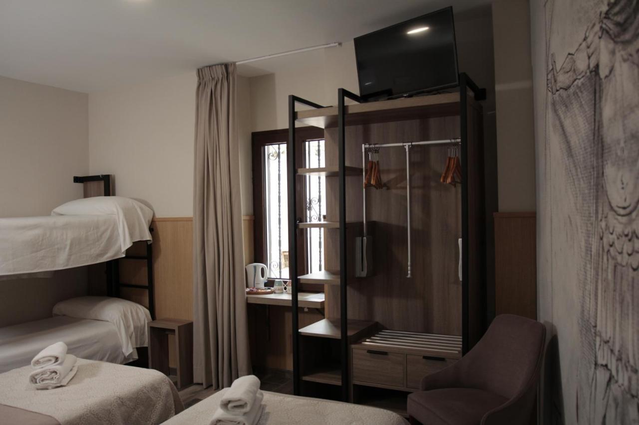 Hospedium Dlj Hostal Tematico Desde La Juderia Arjona Eksteriør billede
