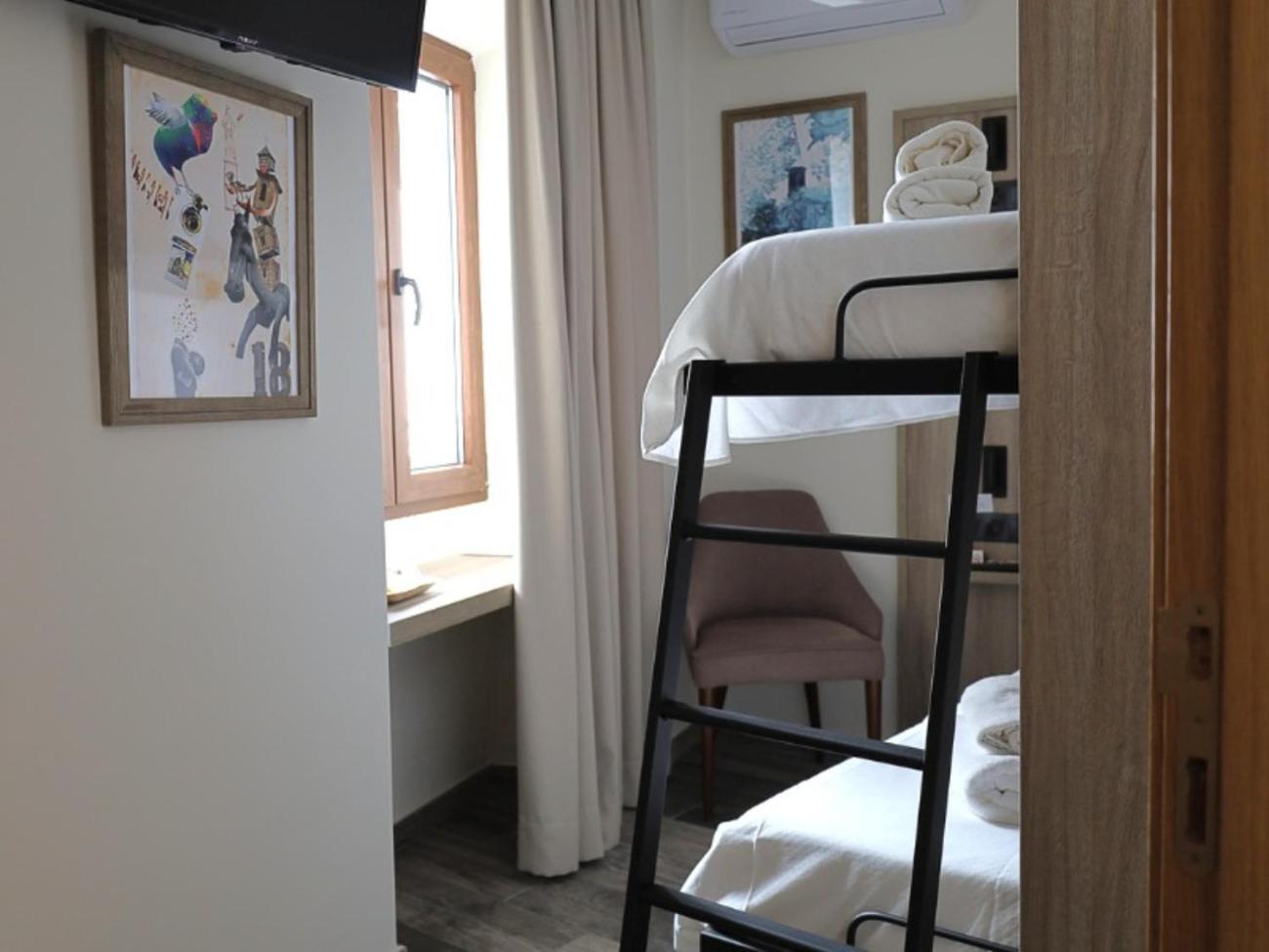 Hospedium Dlj Hostal Tematico Desde La Juderia Arjona Eksteriør billede